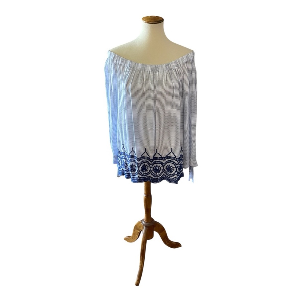 #148, Studio, Off-Shoulder White and Blue Blouse, size L